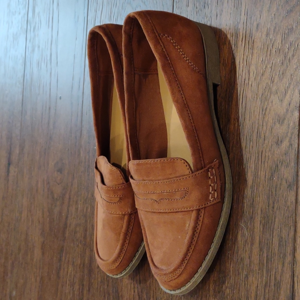 American Eagle Women's Loafers - Picture 2 of 9